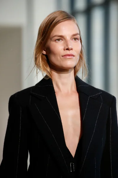 Look 38